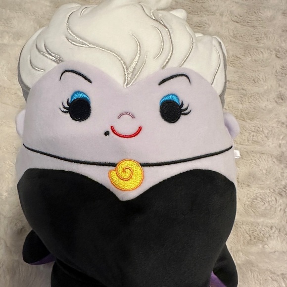 2 Disney Squishmallow Collection - Picture 1 of 8
